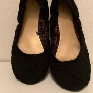 Flats! Size 11 Est.1946